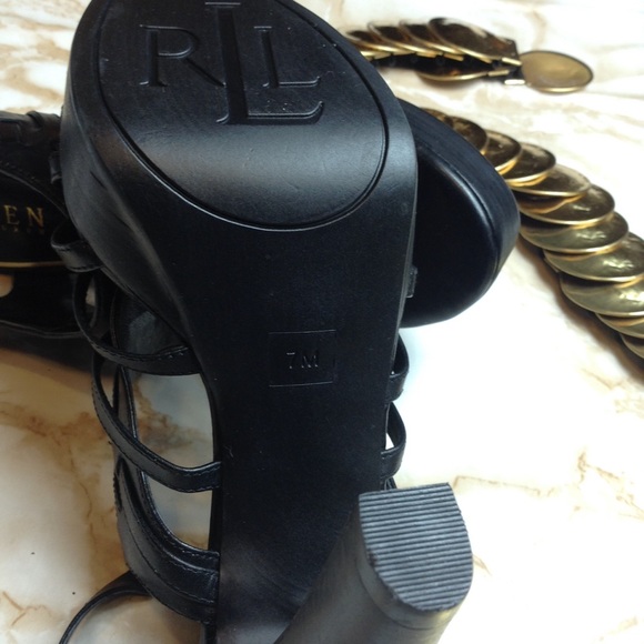 L A U R E N. R A L P H  Lauren Heels - Picture 5 of 8